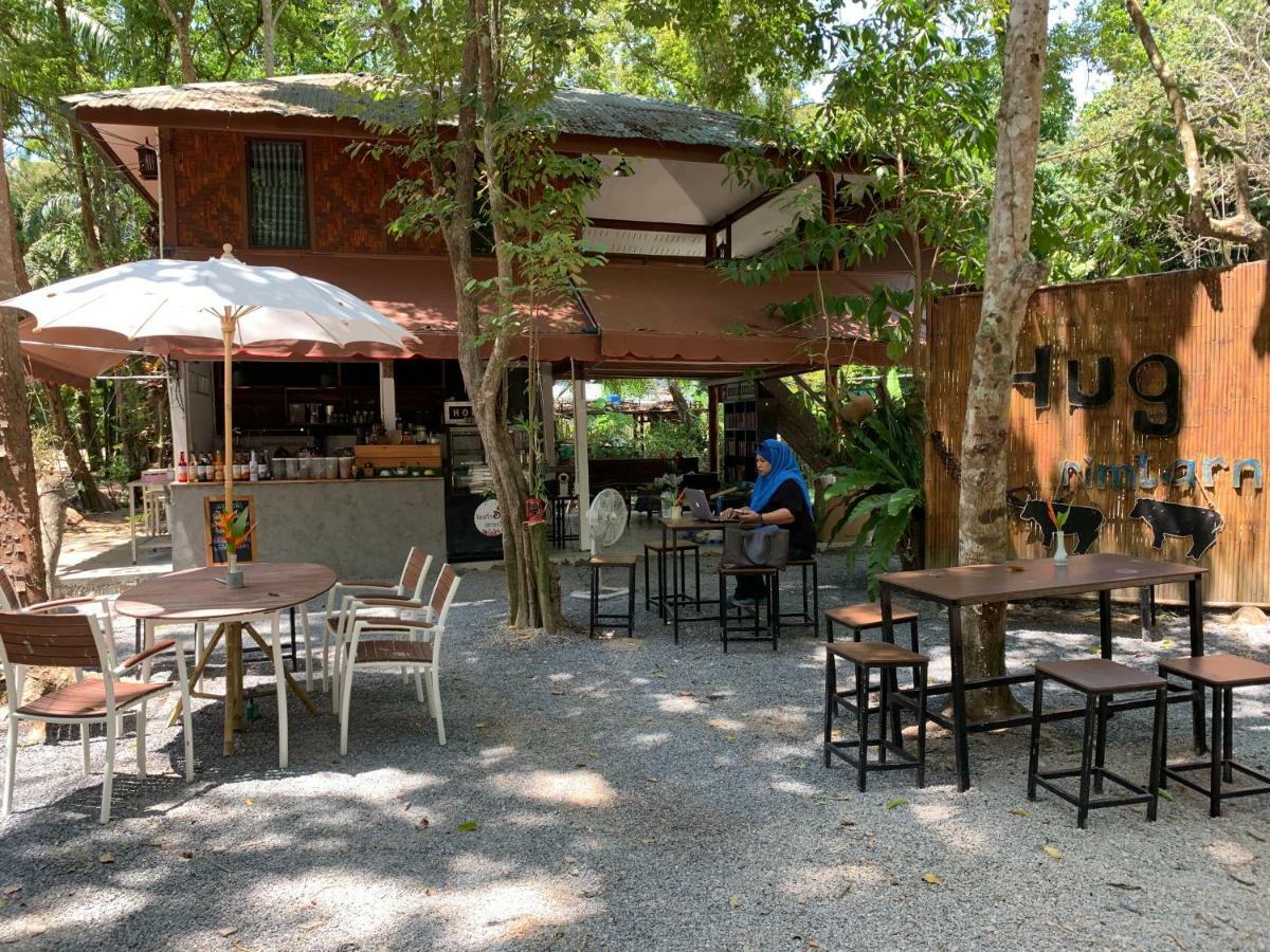 Hotel Hug Rimtharn à Ban Khao Klom Extérieur photo